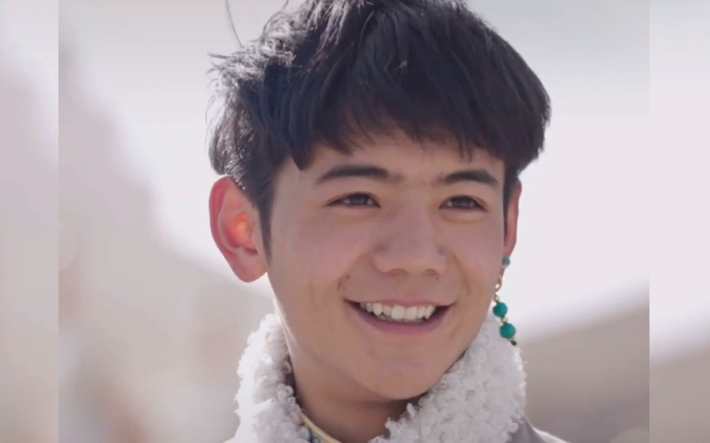 丁真珍珠《再唱山歌给党听》藏语版 理塘小百灵