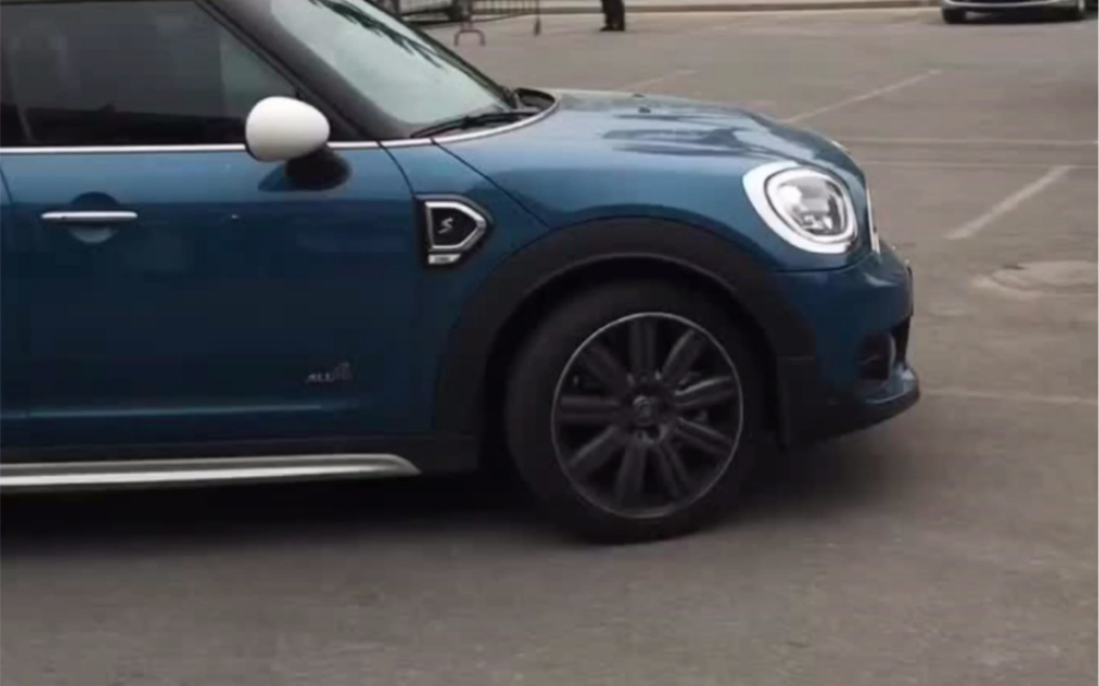 德云社相声演员孙越的座驾网友他开这车有点不可思议