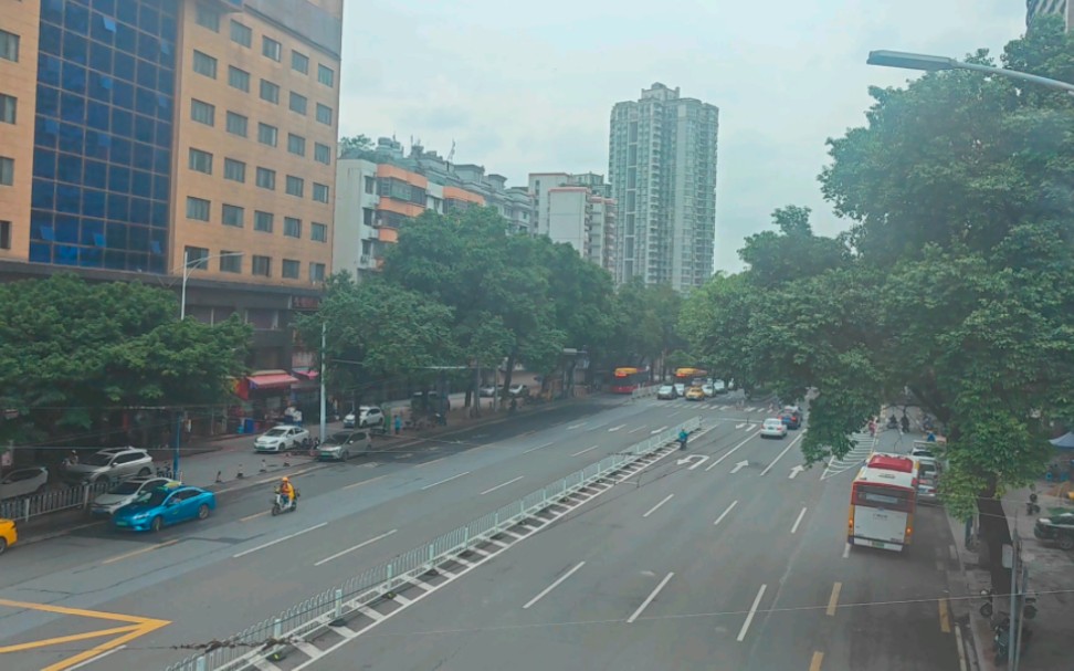 火车进入广州市天河区,很难想象窗外景象是这样的,其城市看不到哔哩哔哩bilibili