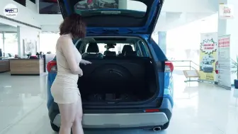 Video herunterladen: 2024 款丰田 Rav4 LTD 2.5L HEV CVT  内饰和外观评测