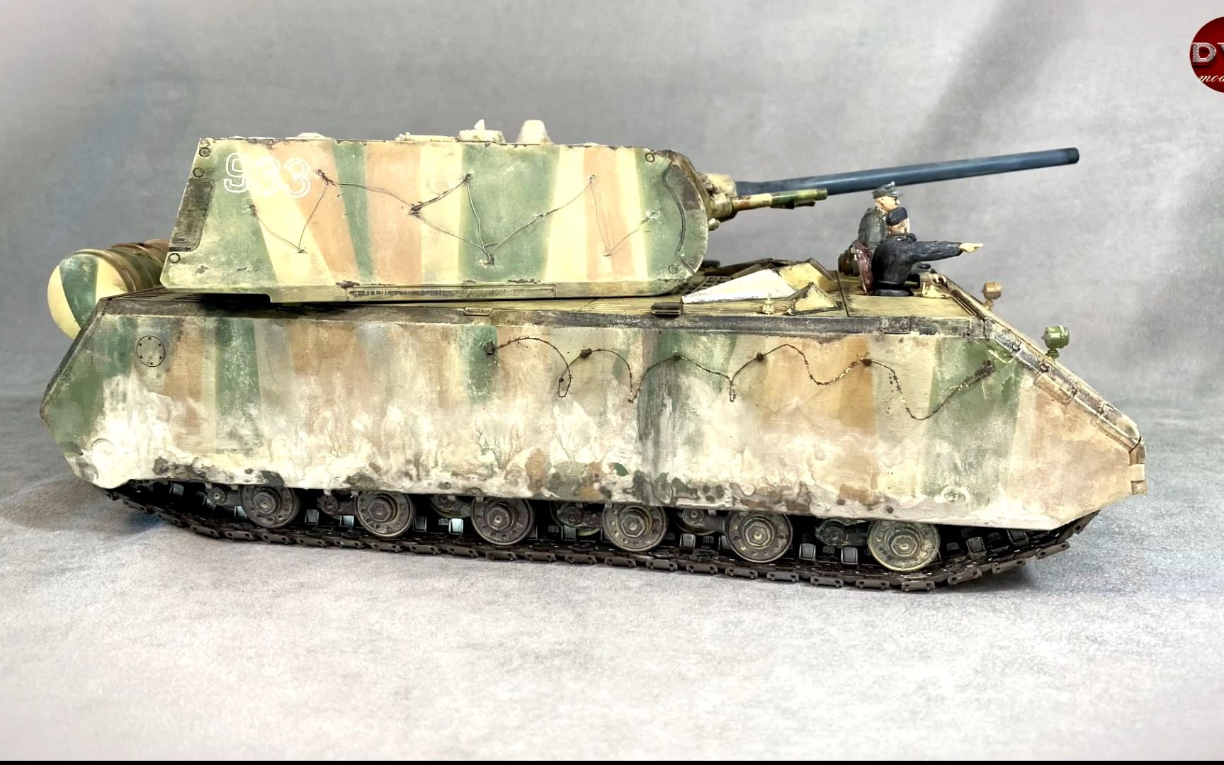 [图]三花Takom 1/35 2050 鼠式超重型坦克 V1 & V2 模型制作视频