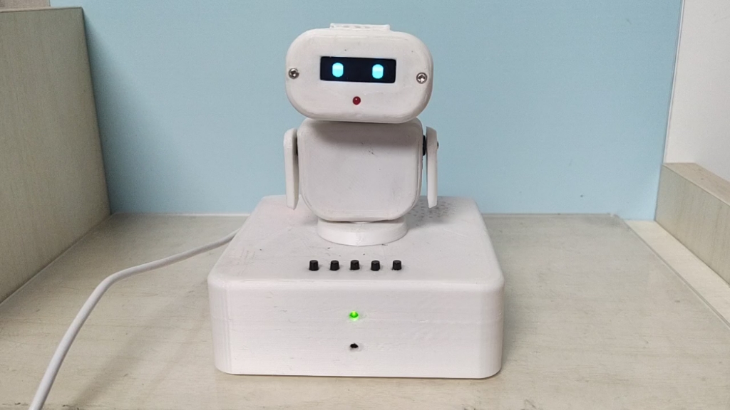 ai小智 桌面聊天机器人,有温度的伙伴,有表情的百科全书-六哥不听话-