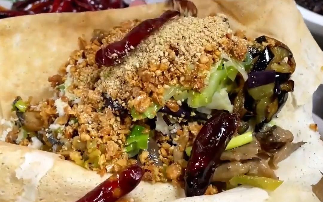 临沂自助卷煎饼!4块钱30多种菜!