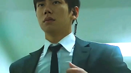 挑战换脸韩国男保镖