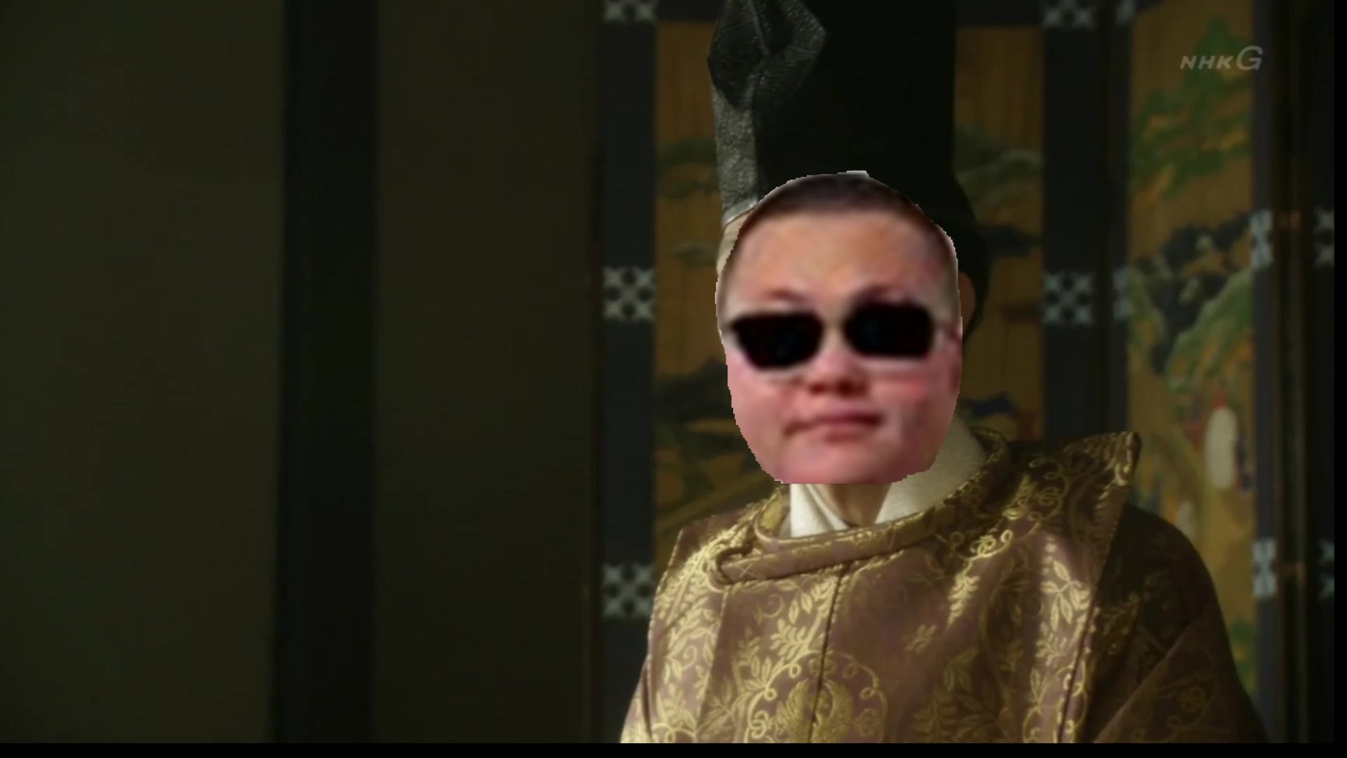 【笑川天皇传】日本混不下 他国当主播