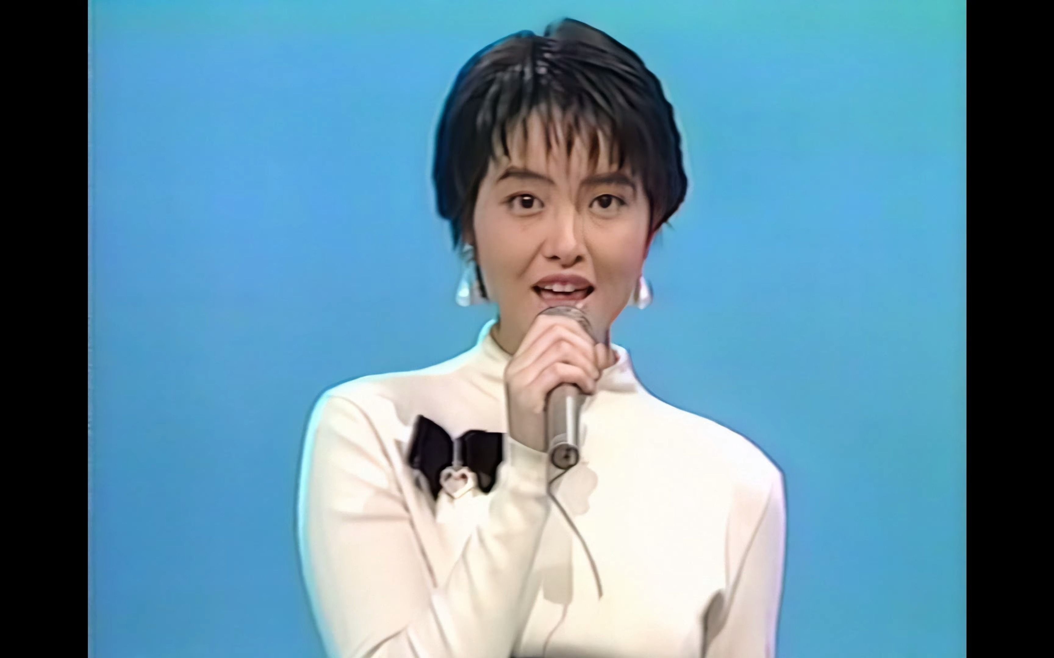 悲しみよこんにちは - 荻野目洋子(1987年live)_哔哩哔哩_bilibili