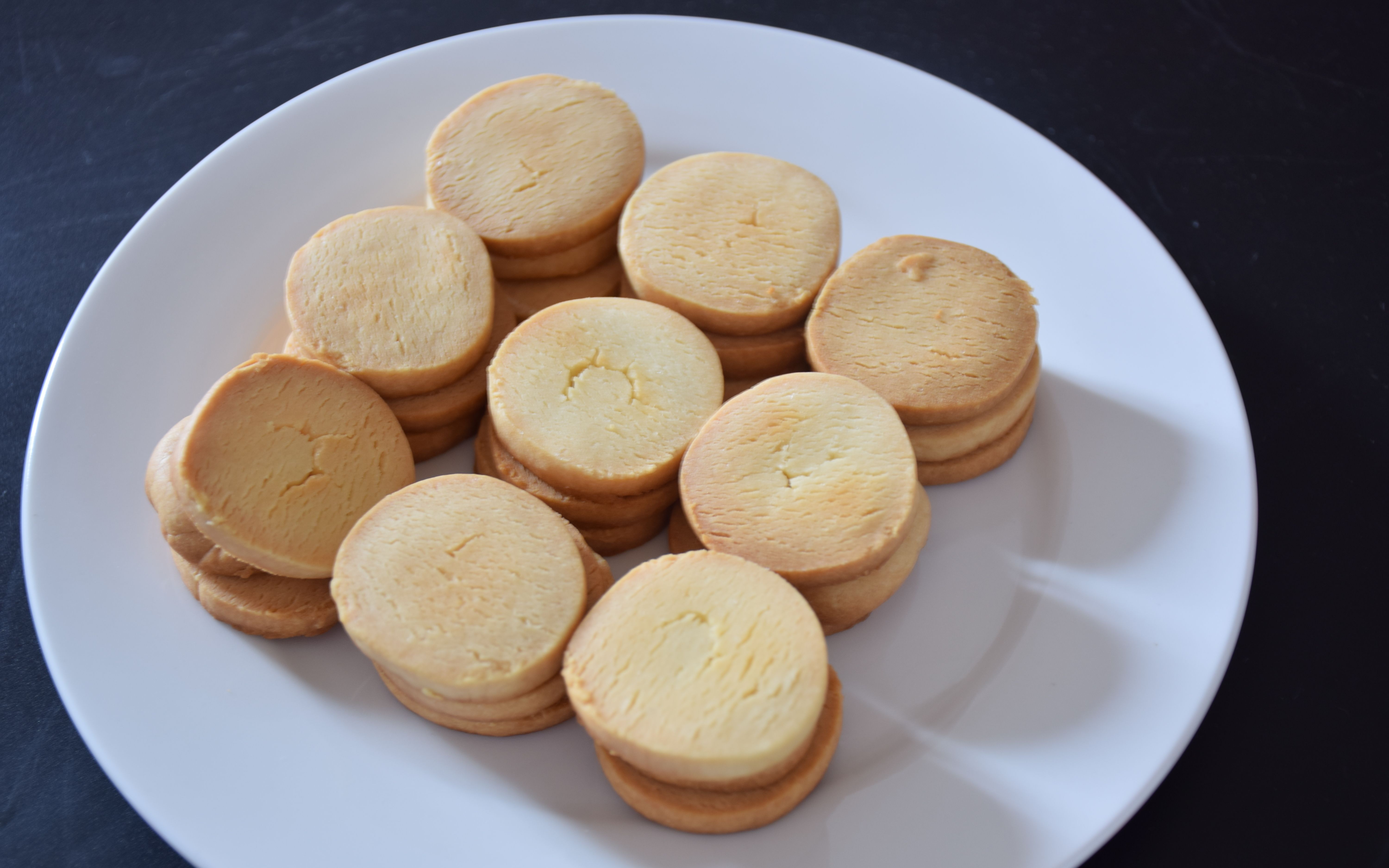 炼乳硬饼干