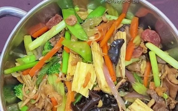 来海南的朋友可以试试全家福这道菜真的会惊艳到你我这家庭版炒法味道