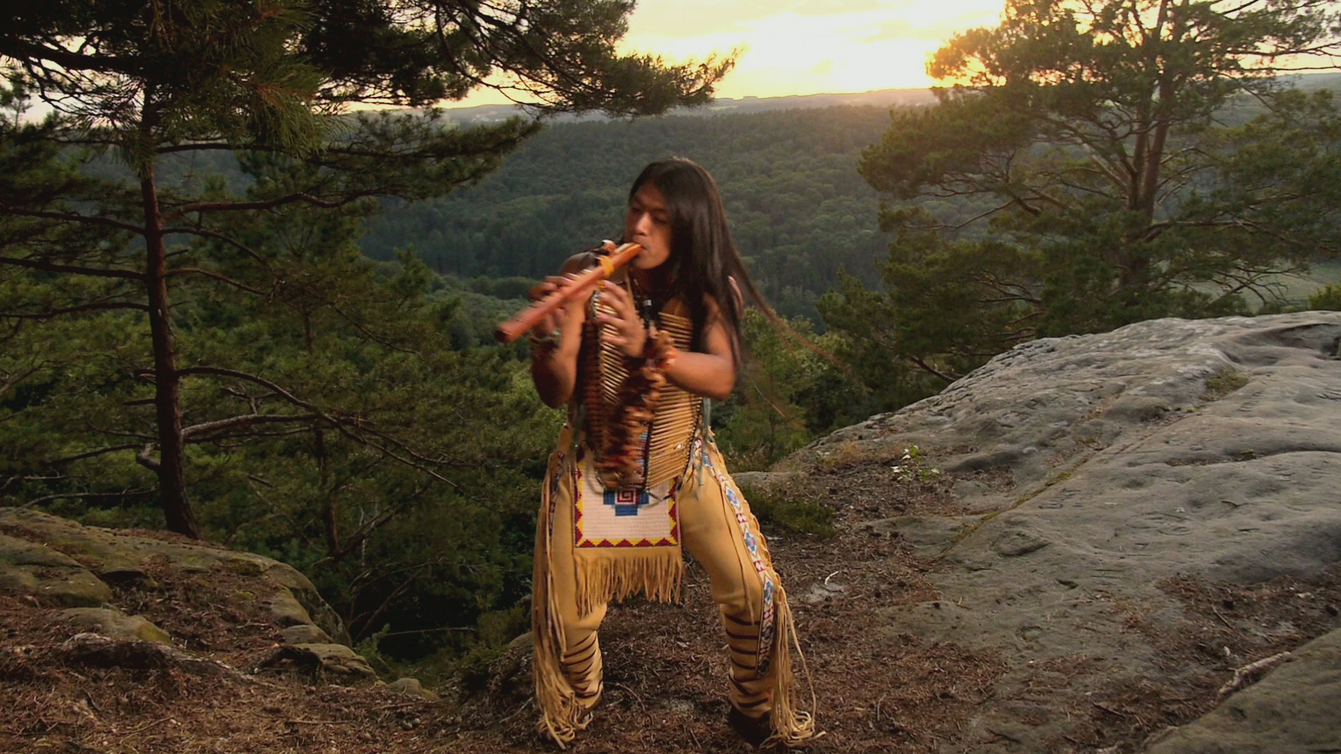 [图]Son of Ecuador (Videoclip) - Leo Rojas