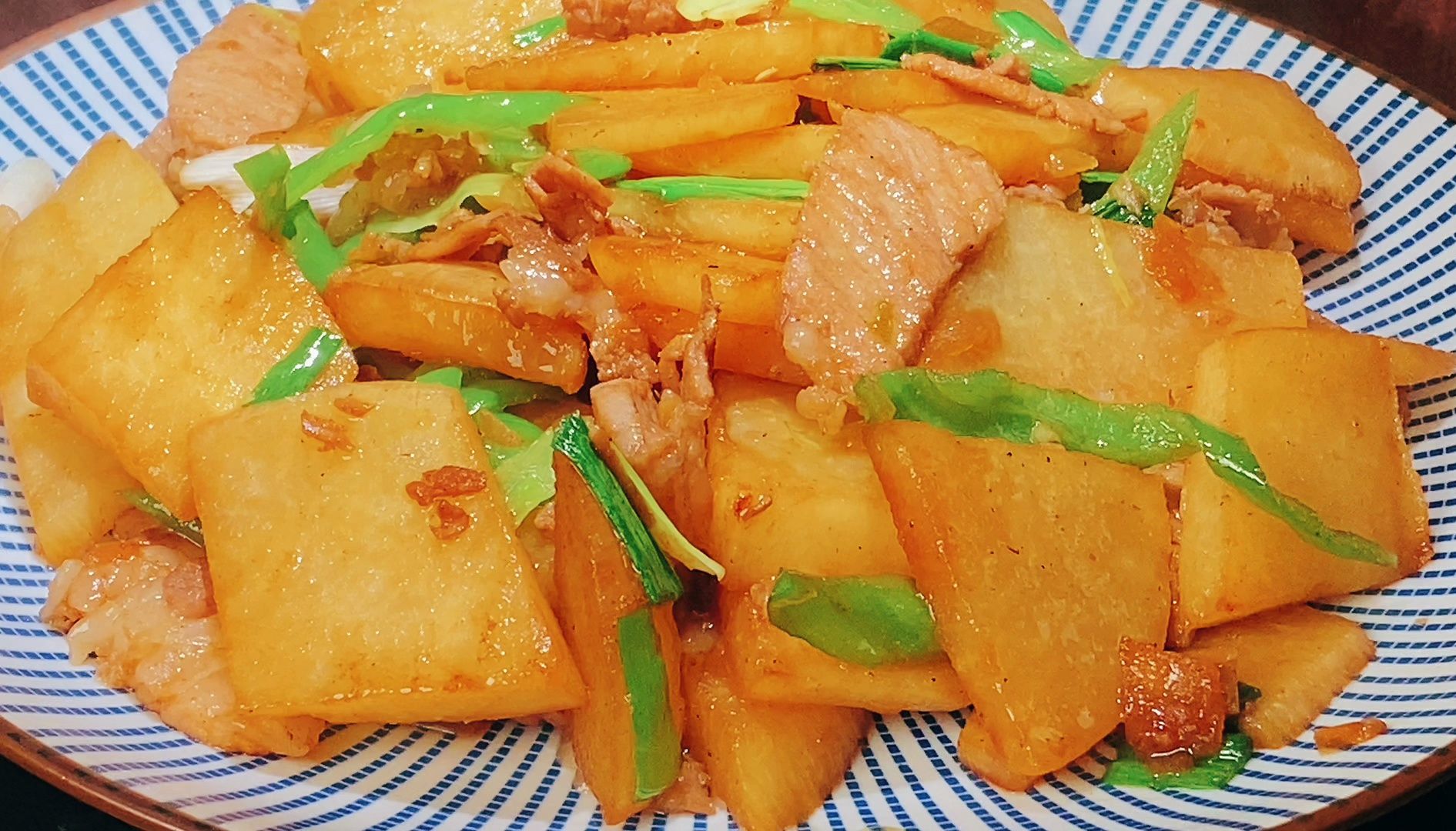 凉薯别总是生着吃了,教你营养又美味的做法,爽脆开胃,比吃肉香