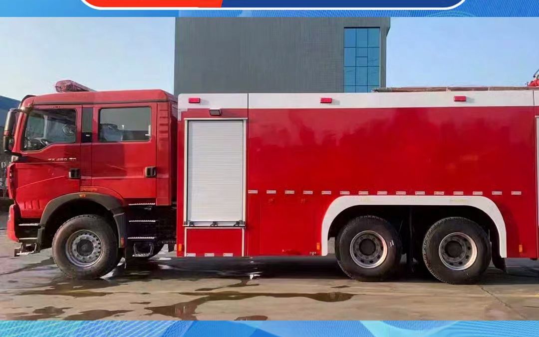 重汽10方水罐消防车