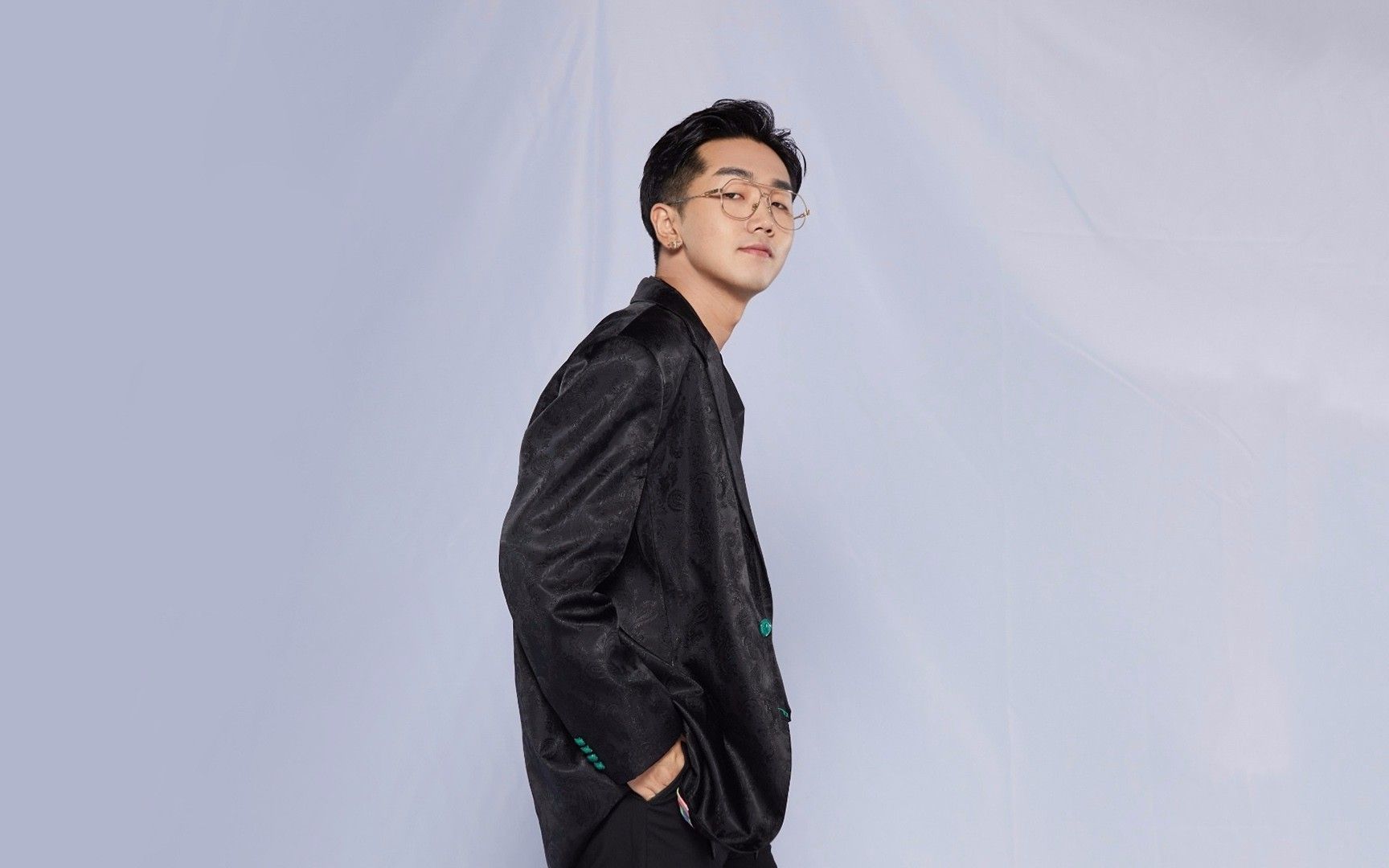 【翻】《泡沫remix》--swang多雷 "当两个人在一开始就注定都是刺猬 