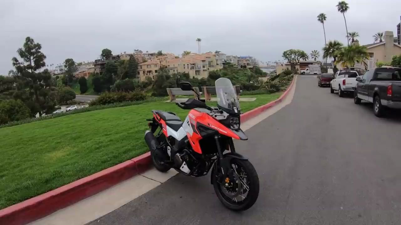 铃木新款v-strom 1050xt海外测评,好像国内v-strom 650已经上市啦?