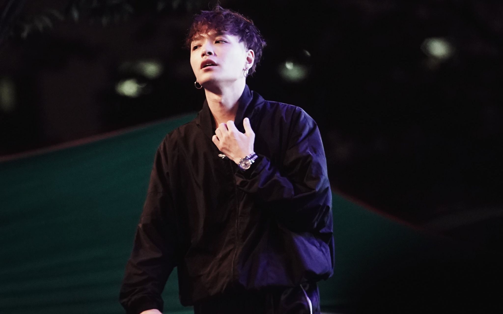 simon dominic 简介图片