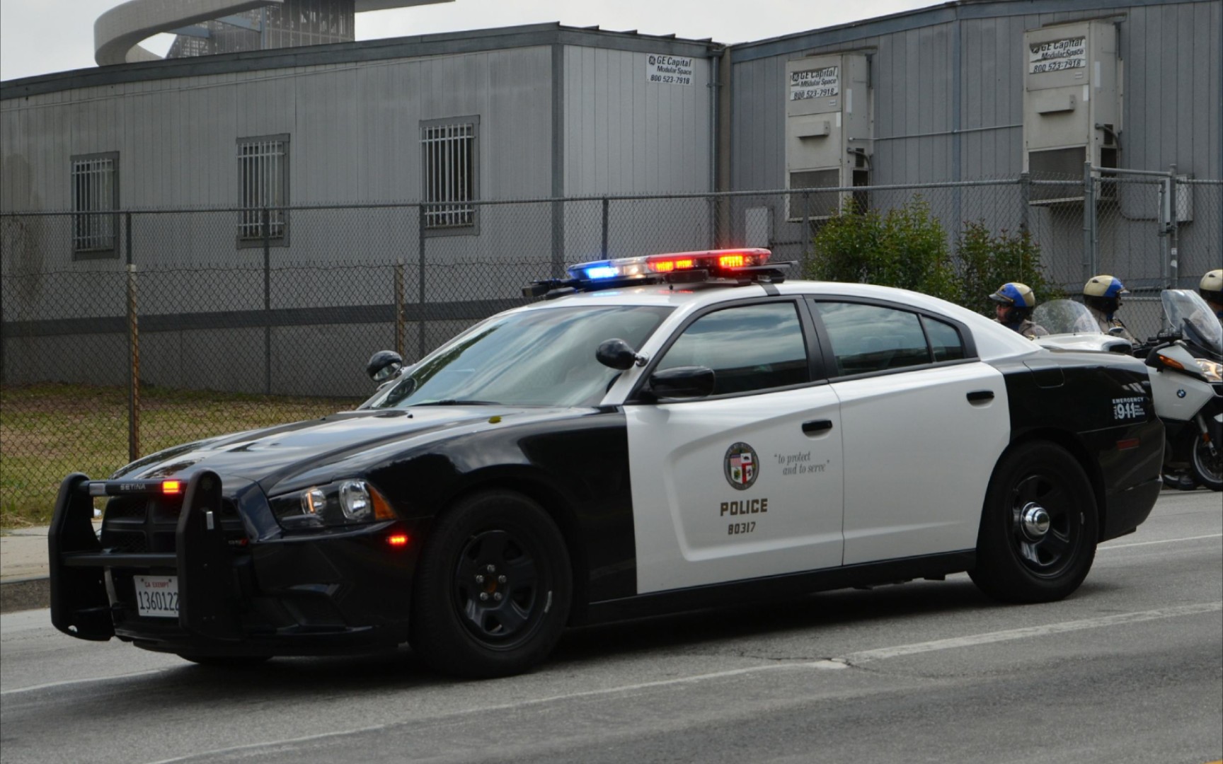 手动挡停车场lapd警徽教程