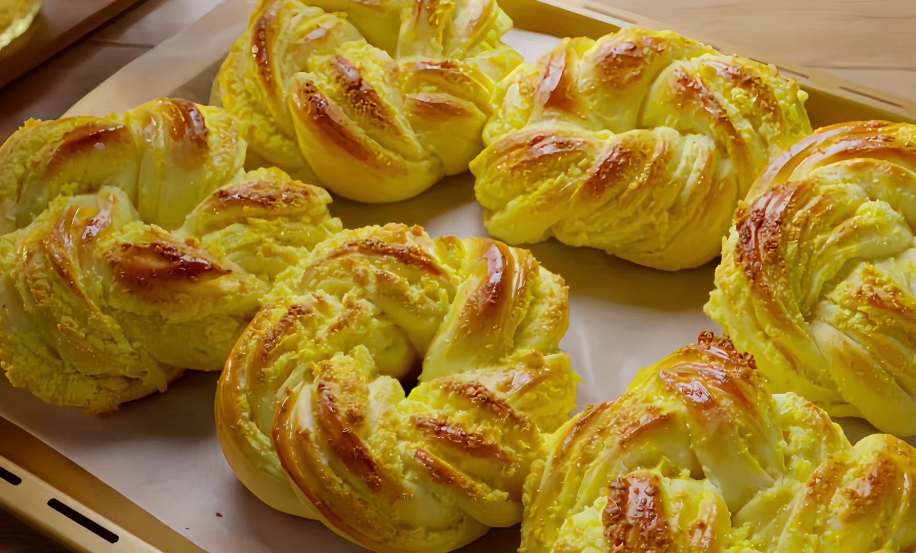 面包房经典椰蓉奶酥面包,蓬松柔软做法简单