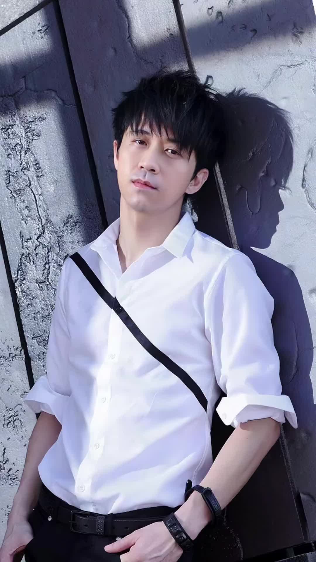 光良你第一次听第一次是什么时候第一次牵手第一次接吻还是第一次