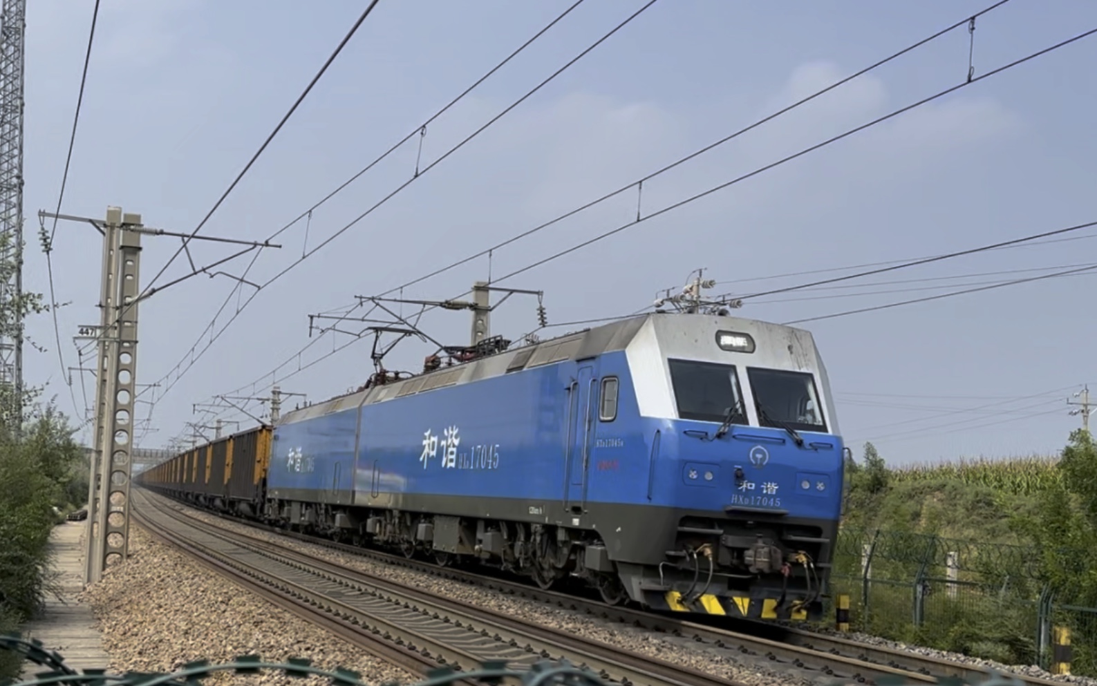 京局丰段hxd1 7045/国家能源集团hxd1 7186两万吨组合列车