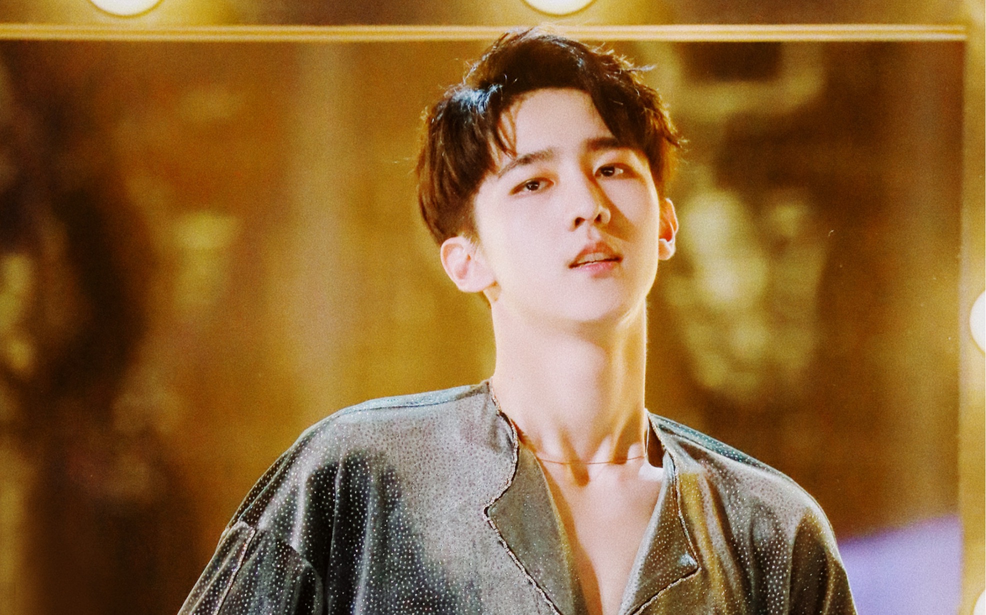 【赵让】r1se赵让车库展示自编舞!得不得夸夸!