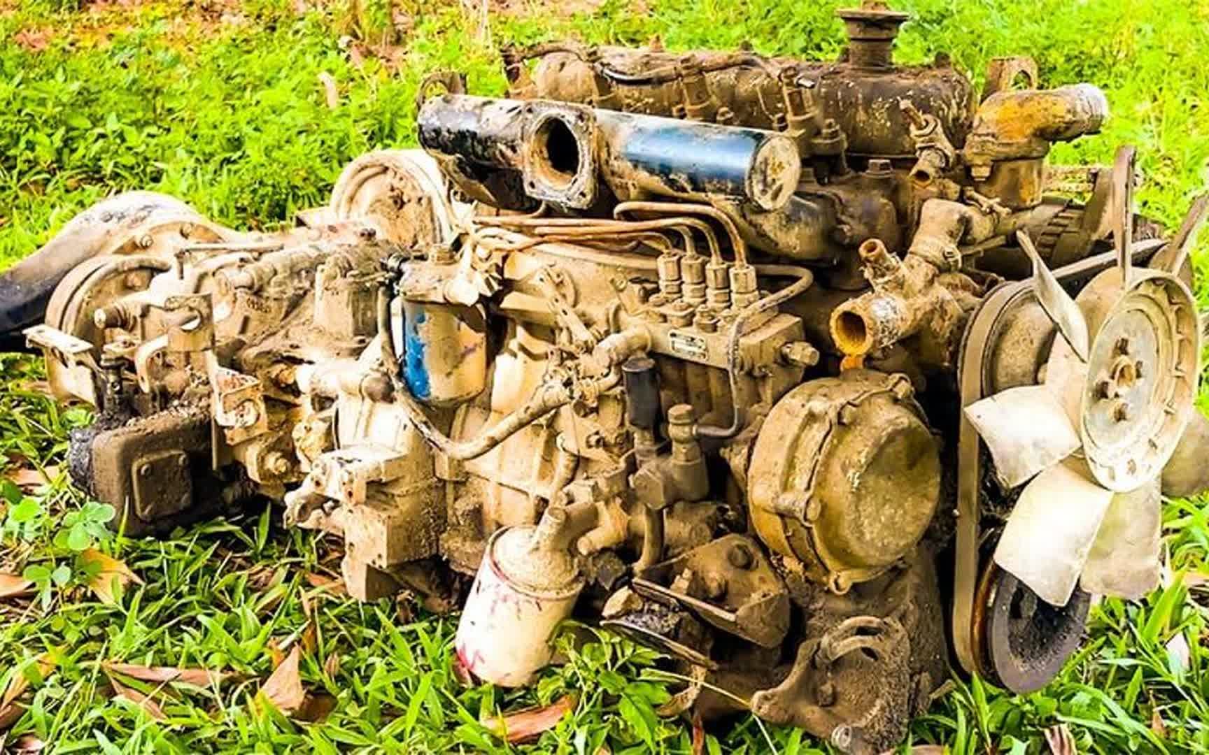 花三百买报废发动机,废品站老板笑我傻子,结果修复好老板懵圈了