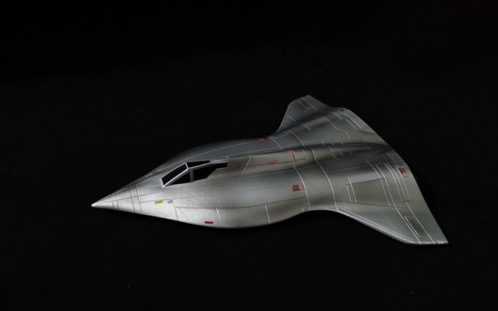 戴拿奥特曼飞机,等离子百式测试机