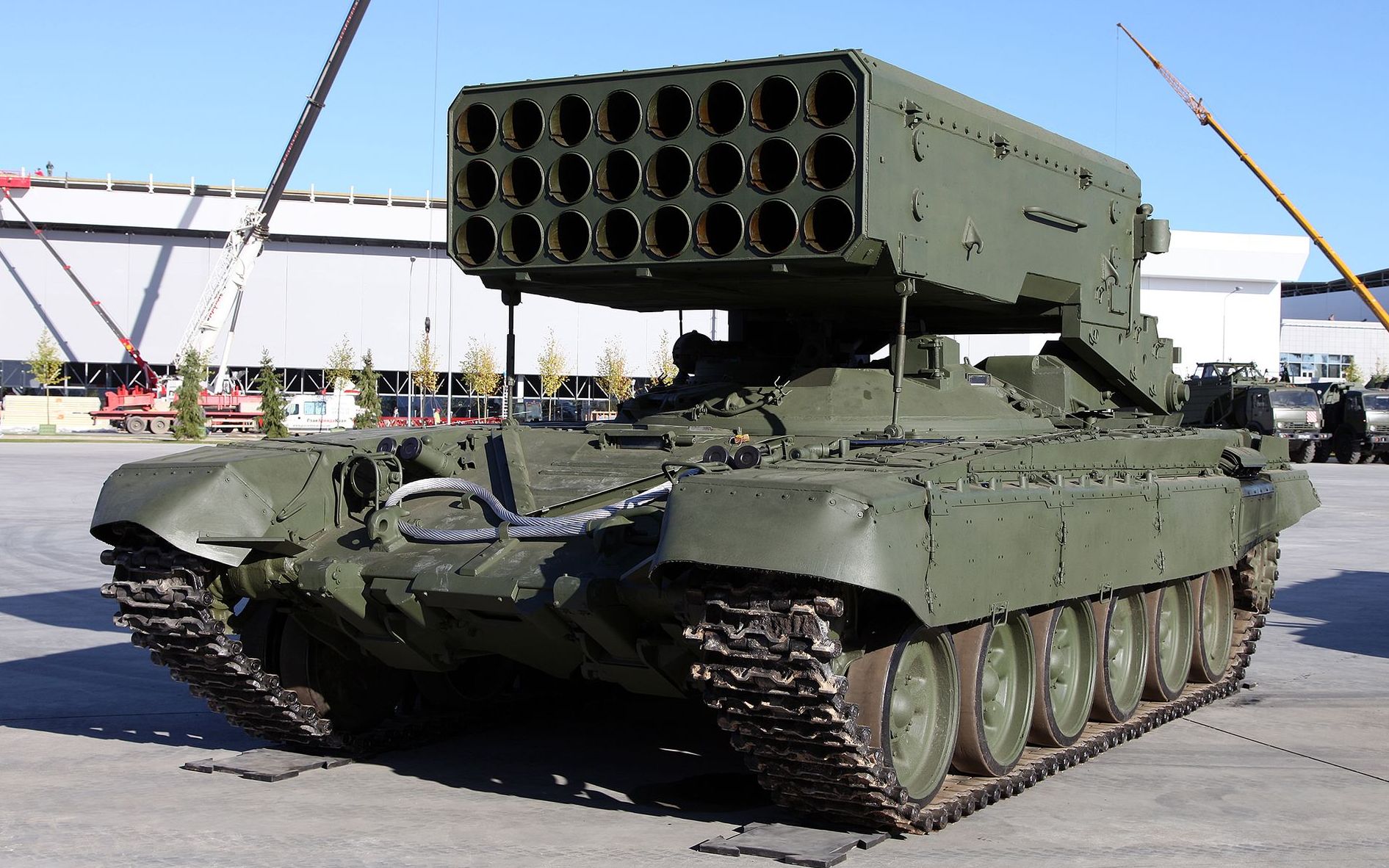 【中英双字】武器装备系列之俄罗斯tos-1a自行火箭炮