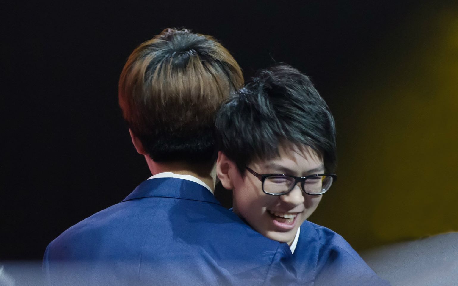 活动  【驼妹|deft&meiko】抱紧我