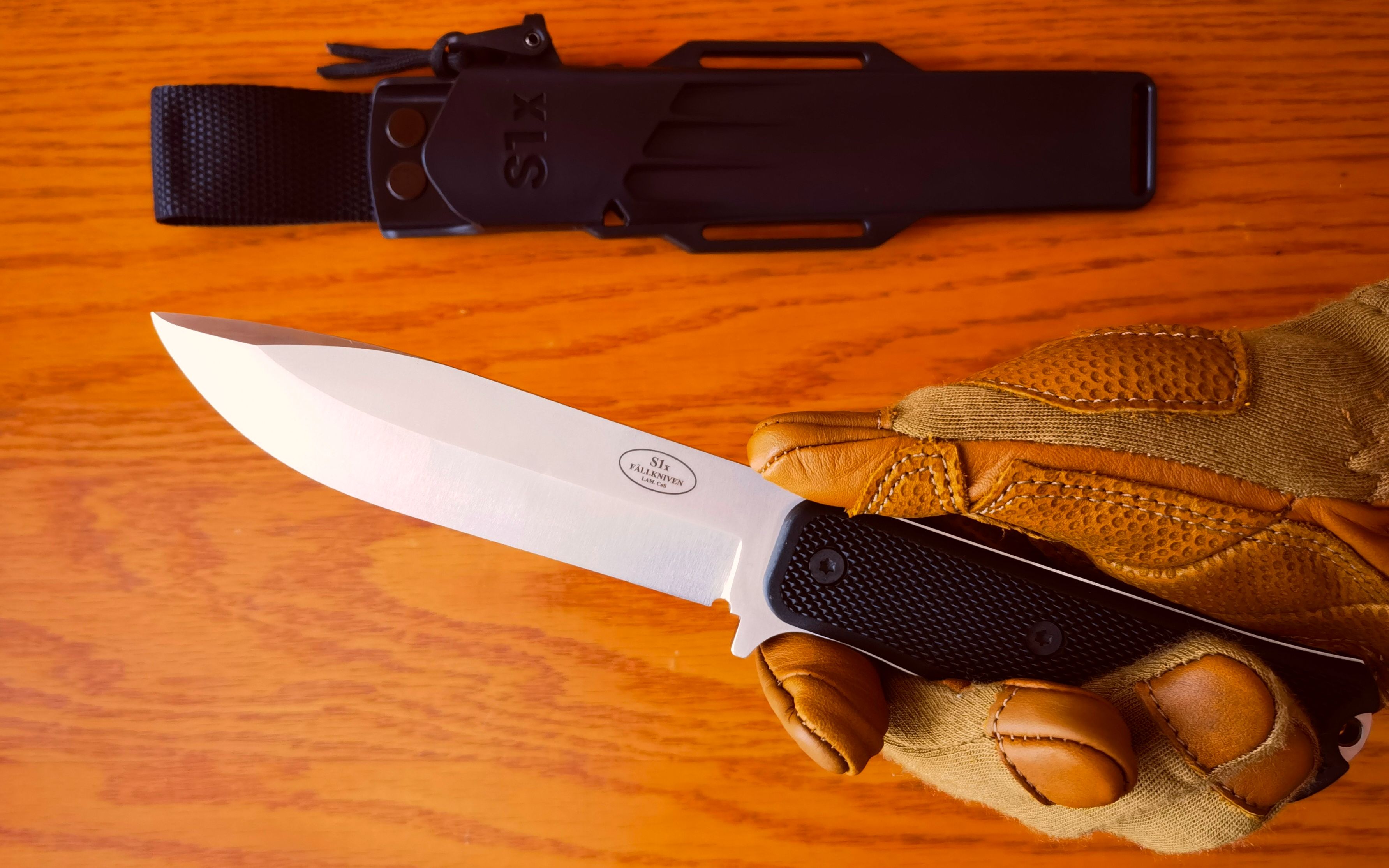 瑞典fallkniven福克尼文 military knives系列里最均衡的产品-s1x生存