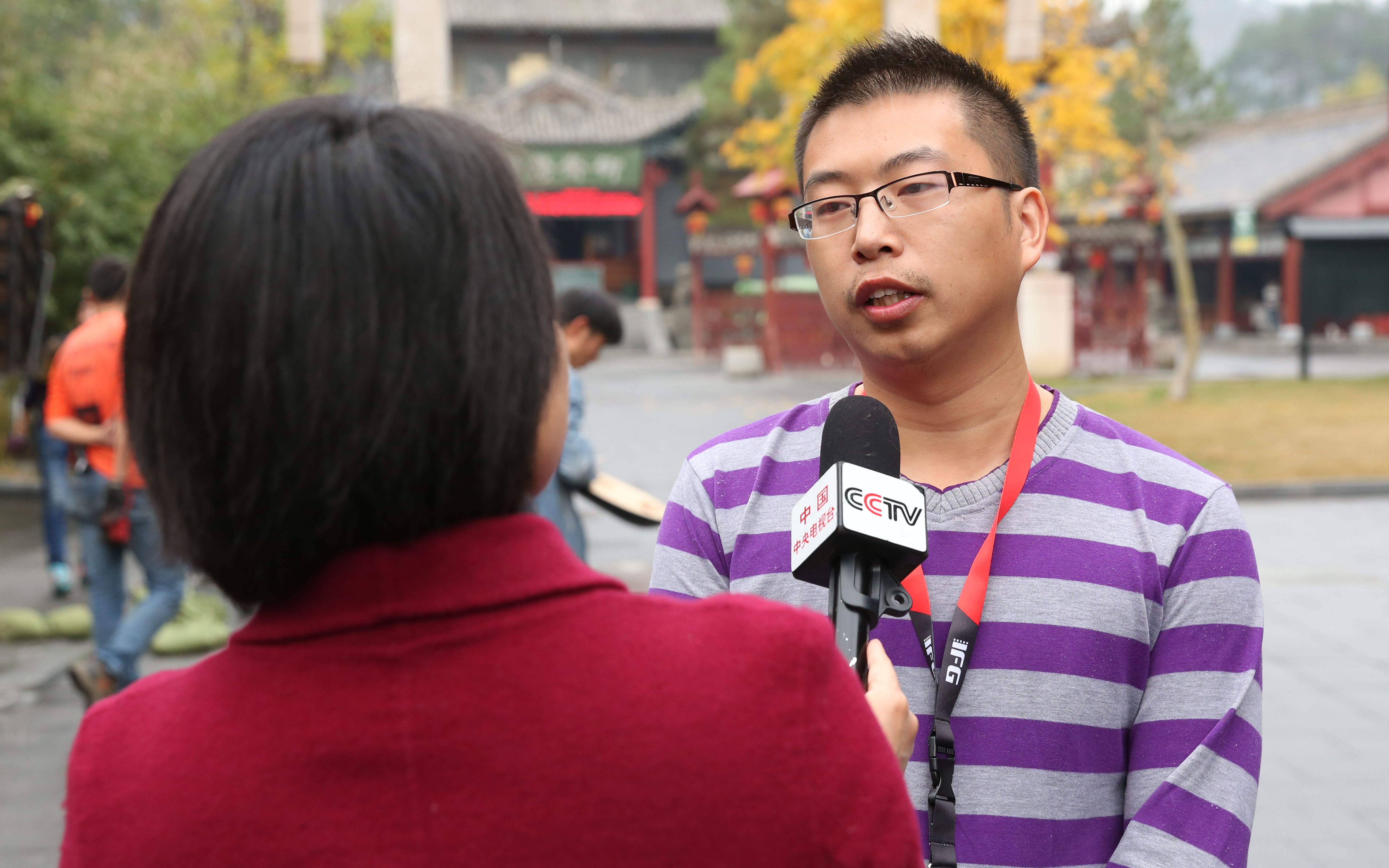 罗英杰导演接受央视采访揭电影业痛点