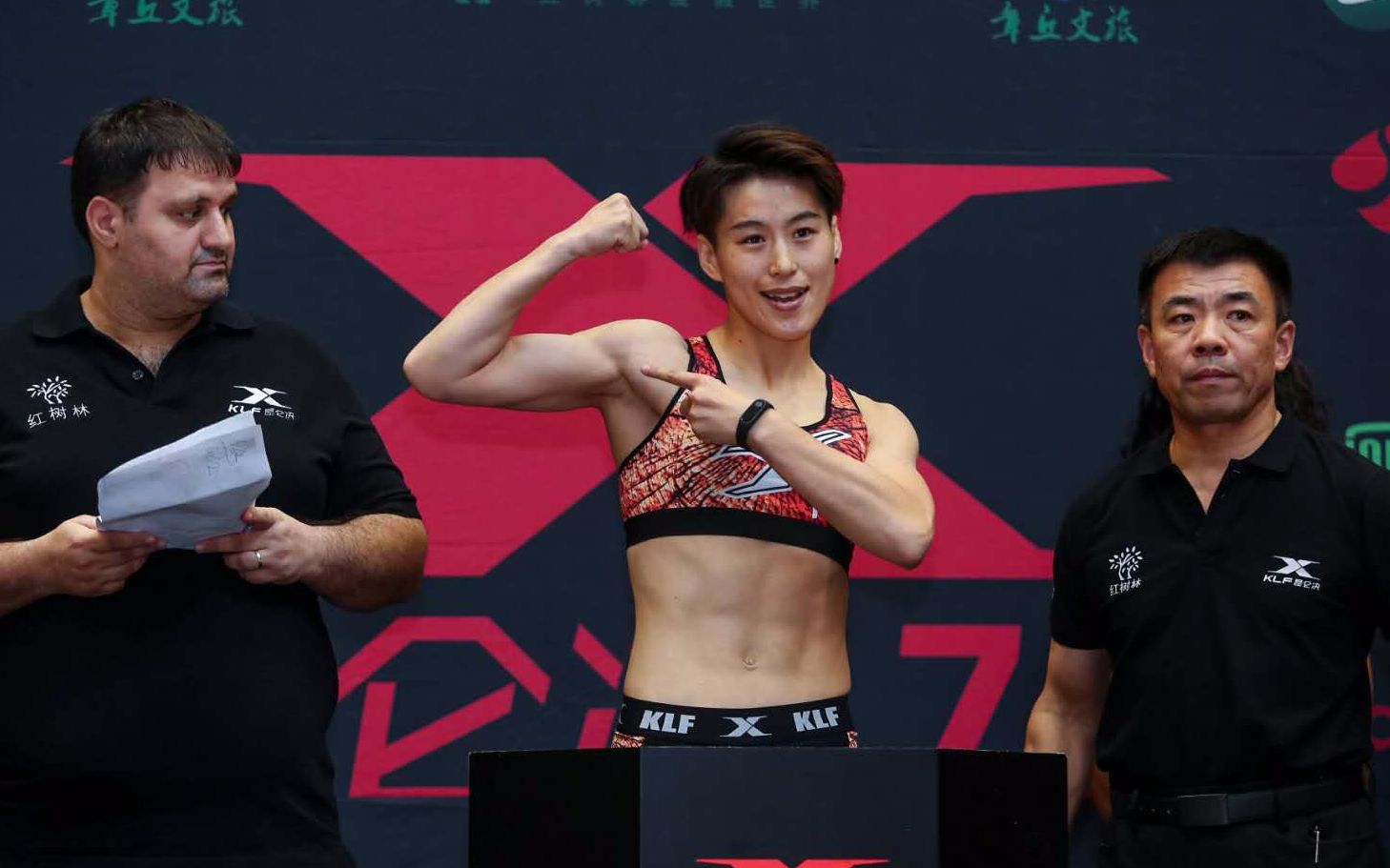 "散打一姐"王聪用散打大招击败对手强势晋级!