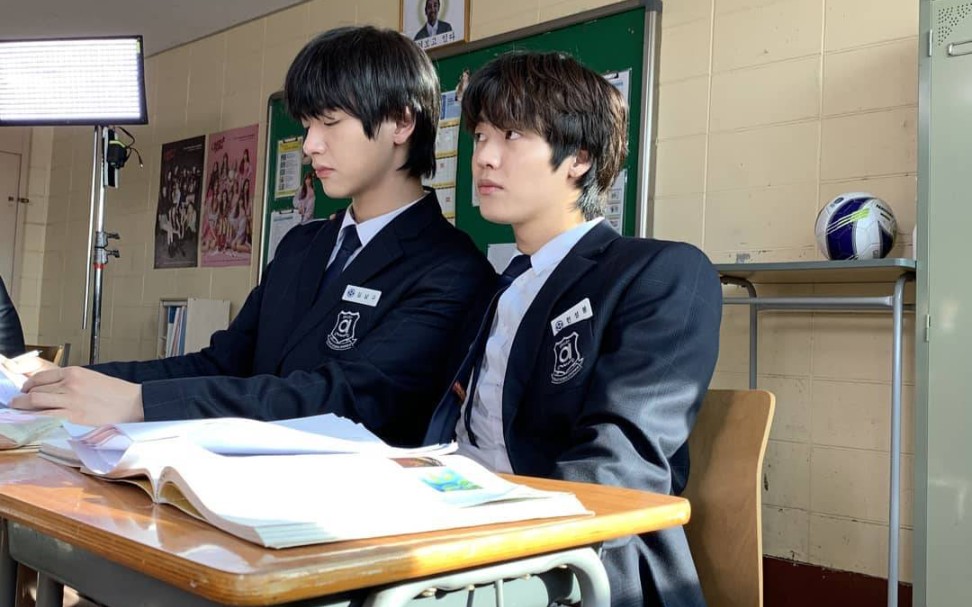 【因为是男高】你有没有这样一个坑货同桌