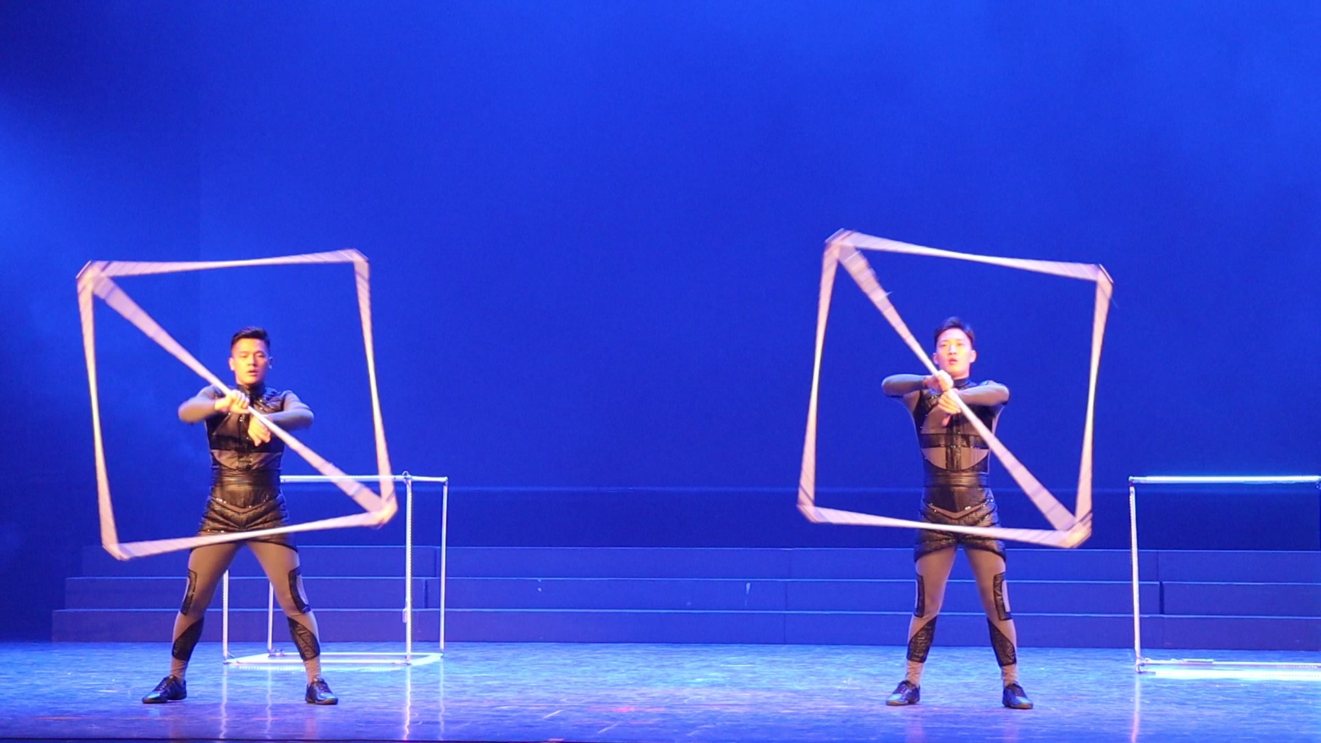 2019惠民演出-杂技(魔方)_哔哩哔哩 (゜-゜)つロ 干杯~-bilibili