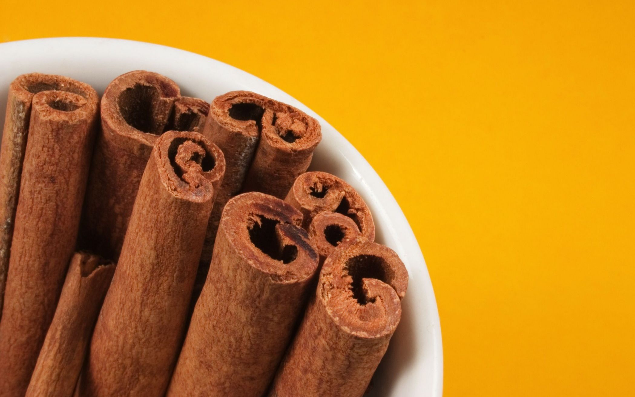 桂皮和肉桂 B站