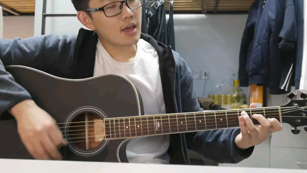 自学吉他弹唱果木浪子教程《情非得已》——2020.11.15