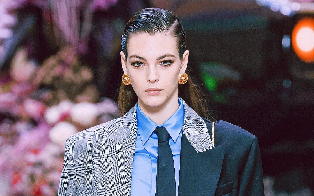 【vittoria ceretti || 女模男女通吃】我愿意成为姐姐鱼塘里的一只鱼