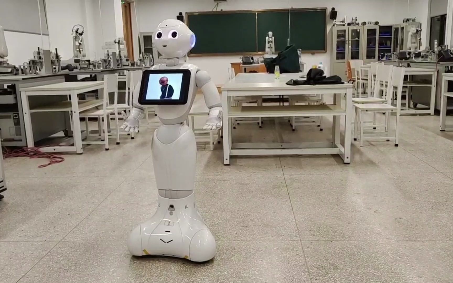 pepper机器人2023激情舞蹈