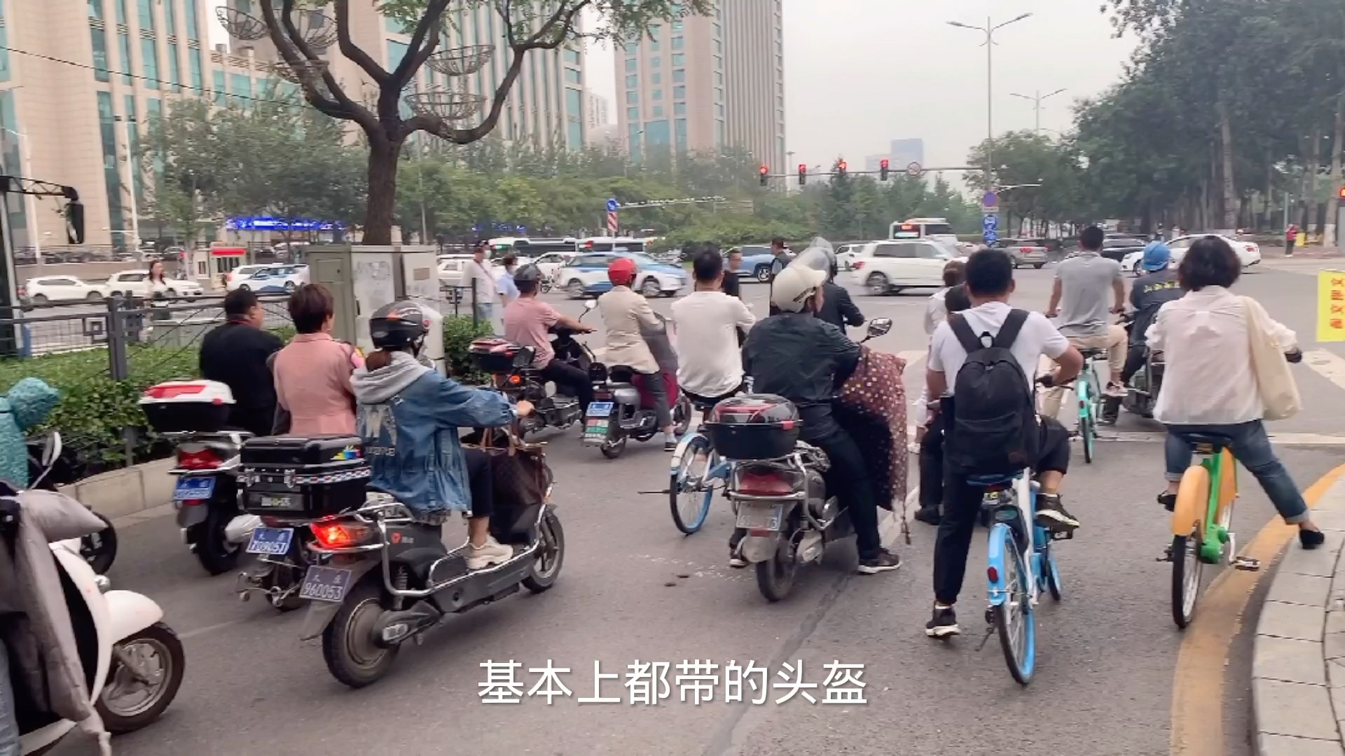 宜居山西:实拍太原新晋祠路与长风西街街景风貌,路宽车少景美!哔哩哔哩bilibili