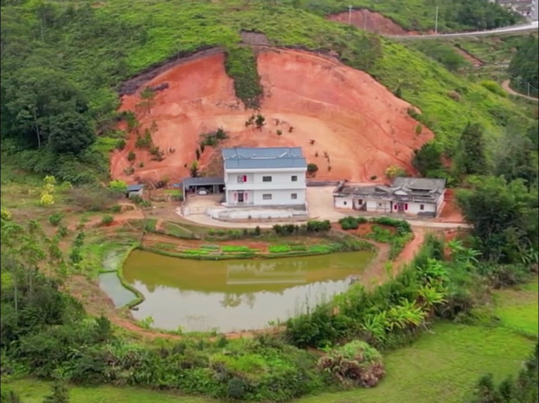 「依山傍水」前有水后有靠就是好风水吗?商品房自建房堪舆寻龙点穴风水环境布局篇,玄学山水环境哔哩哔哩bilibili