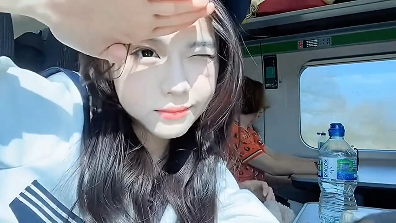 清纯大学生自拍