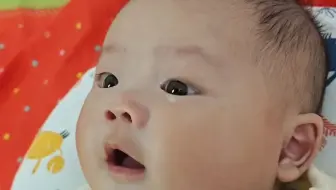 我有一个非常非常可爱的宝宝
