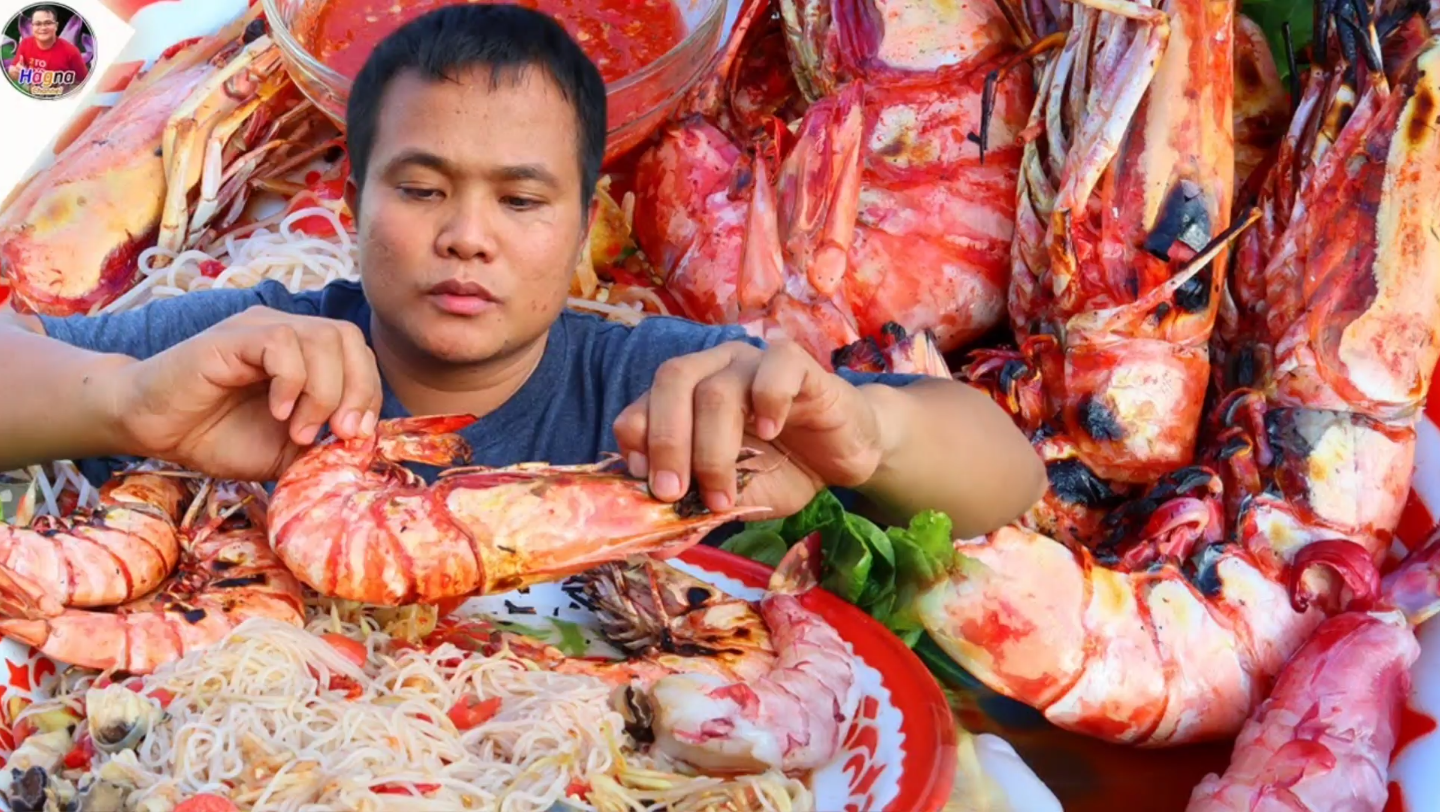 [图]三只超大虎虾🦐，鲜香软糯，再搭配泰式海鲜酱，太好吃了吧【怀旧篇】