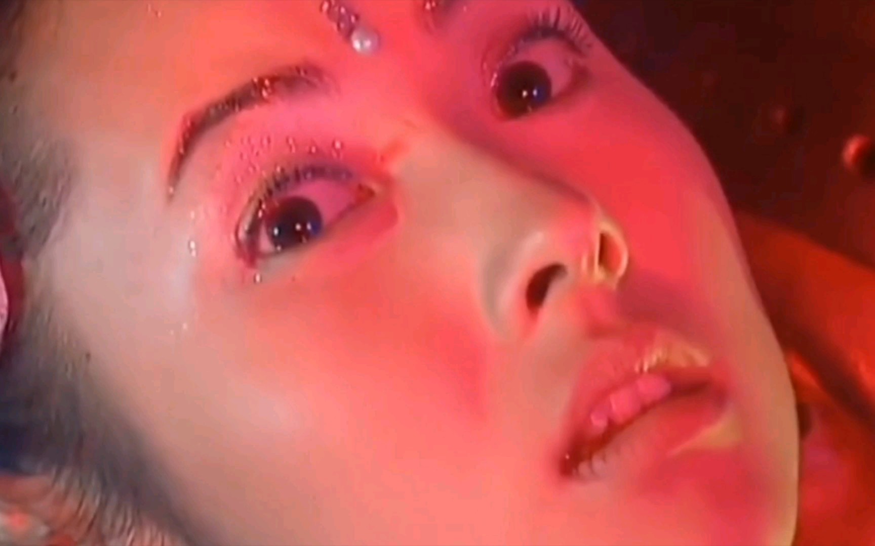 倒放女妖蚌精被吸注意音量