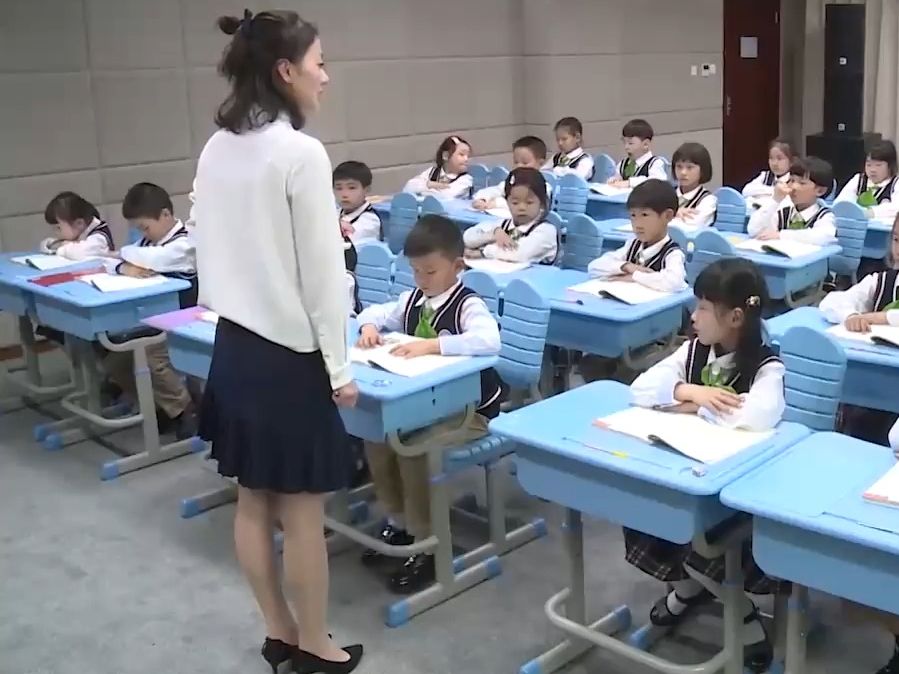 吃水不忘挖井人-邵婷婷