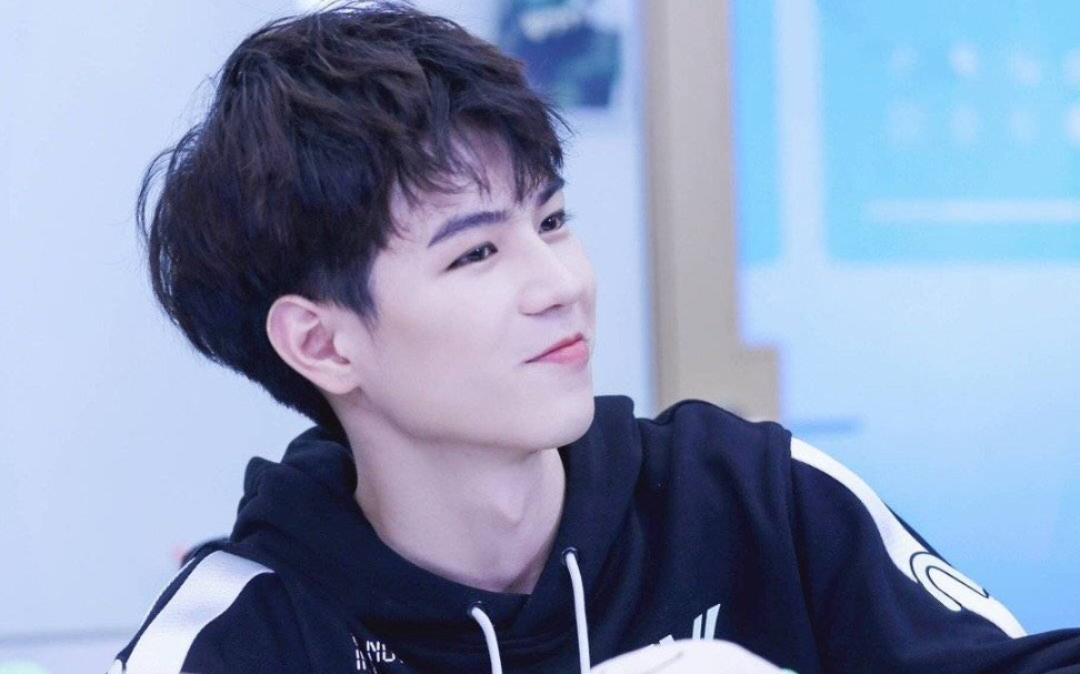 72blackace|杨桐×香蕉街拍72一口一口吃出个可爱桐!