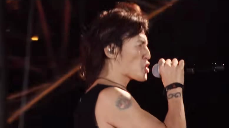 B'z RUN LIVE GYM Pleasure 2013 ENDLESS SUMMER -XXV BEST-_哔