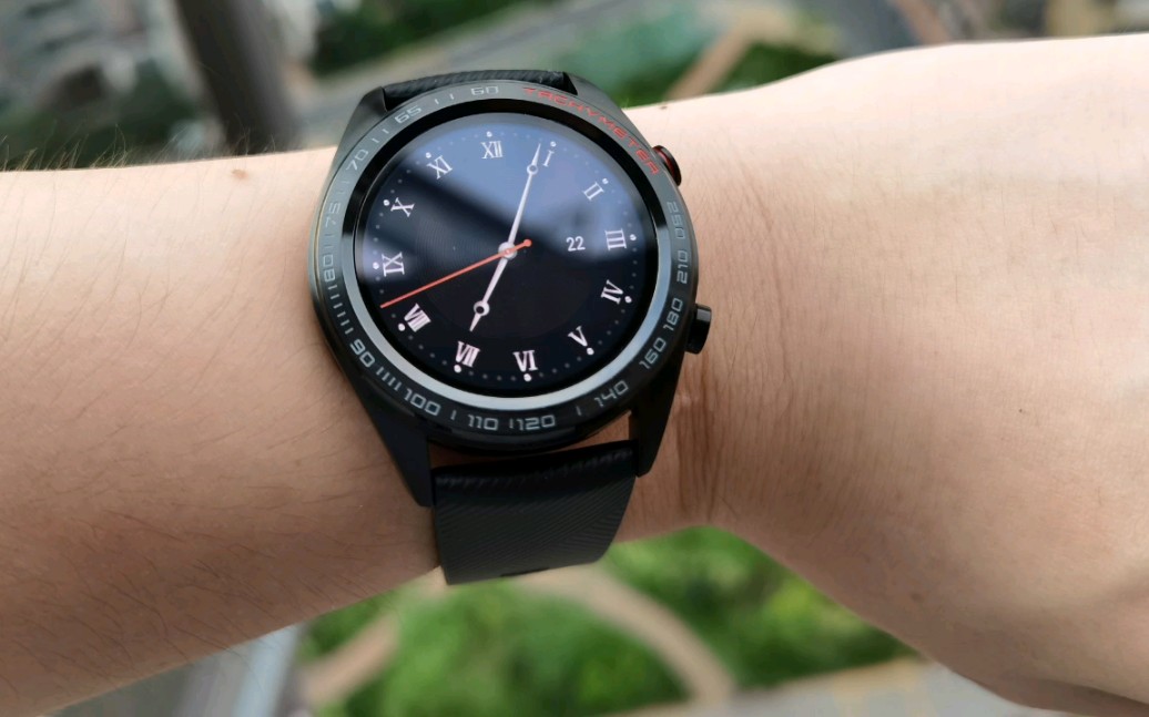 质感秒杀手环的618真香手表——荣耀手表1代开箱!