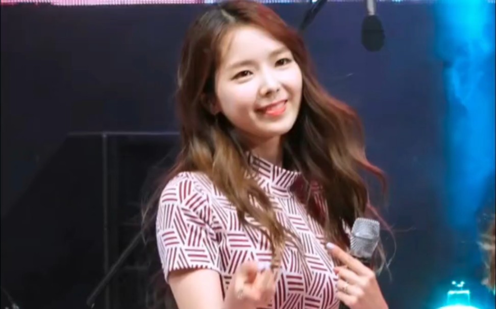 170516 stellar hyoeun孝恩 在南首尔大学庆典上大声哭泣_后来又刺伤