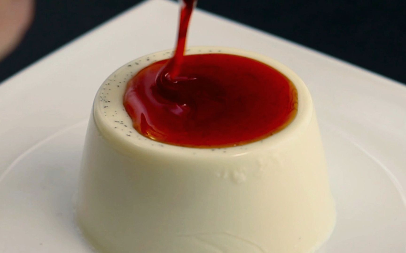 甜点不知吃什么?试试焦糖意式奶冻吧