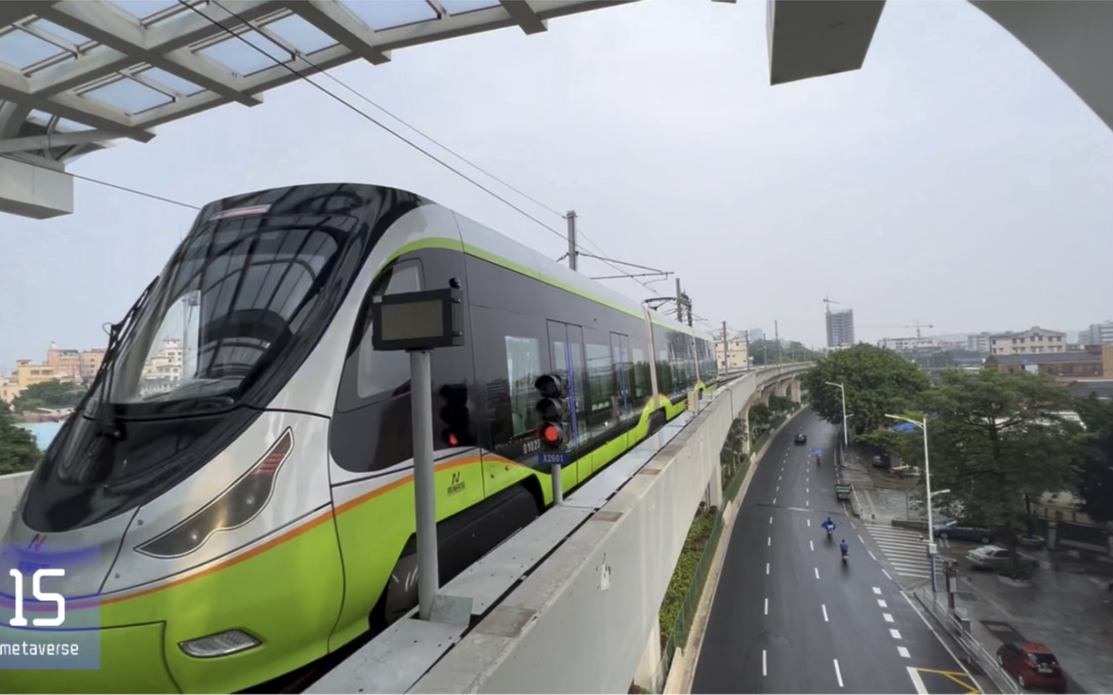 乡下人进城,第一次体验广东佛山南海的轻轨,一道靓丽风景线_哔哩哔哩