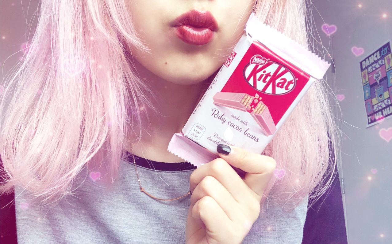 【AMSR咀嚼音】521 情人节自己吃巧克力也要开心的过Yo❤️ 新西兰限定KIT KAT ruby waffle finger 雀巢粉色可可豆威化哔哩哔哩bilibili